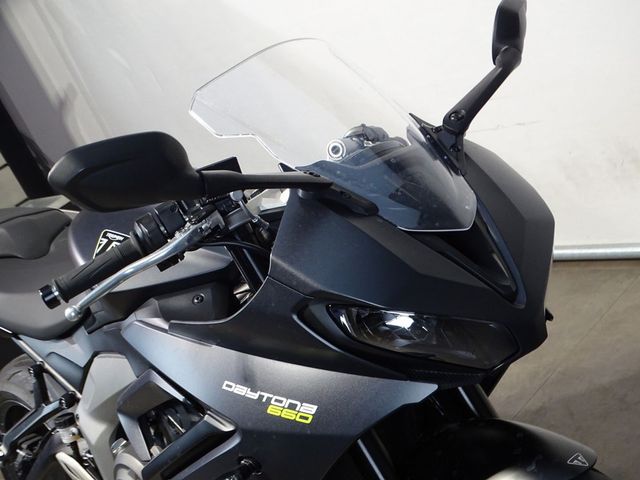 triumph - daytona-660