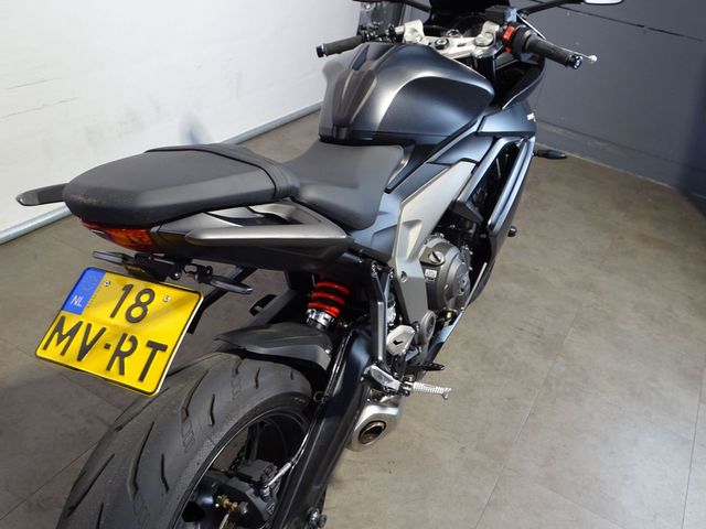 triumph - daytona-660