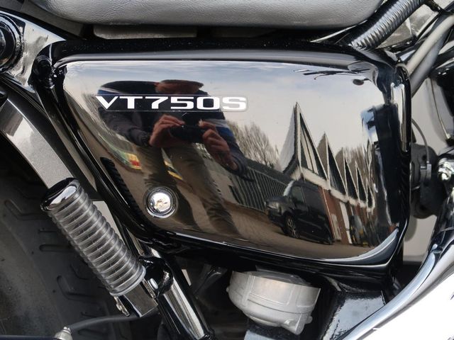 honda - vt-750-s-shadow