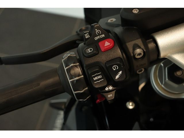 bmw - r-1250-rs