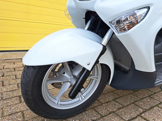 suzuki - uh-200