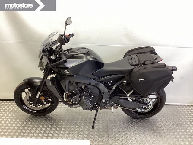 yamaha - mt-09-y-amt