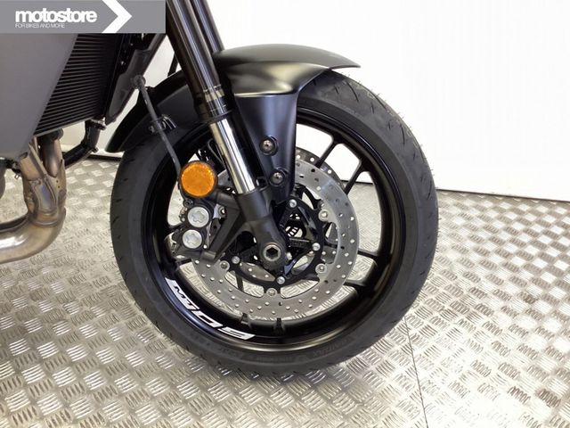 yamaha - mt-09-y-amt