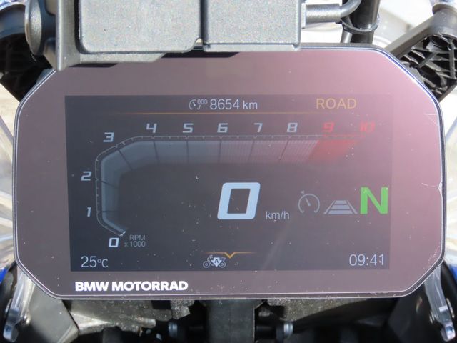 bmw - r-1300-gs-adventure
