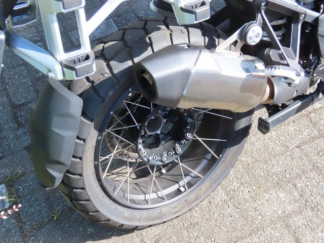 bmw - r-1300-gs-adventure