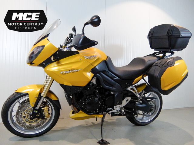 triumph - tiger-1050