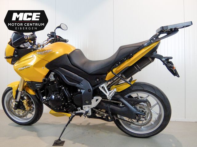 triumph - tiger-1050