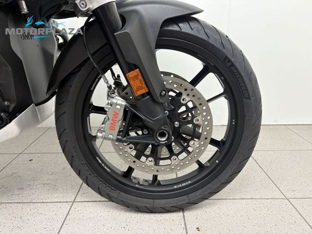 bmw - r-1300-gs-adventure