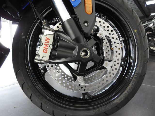 bmw - r-1300-r