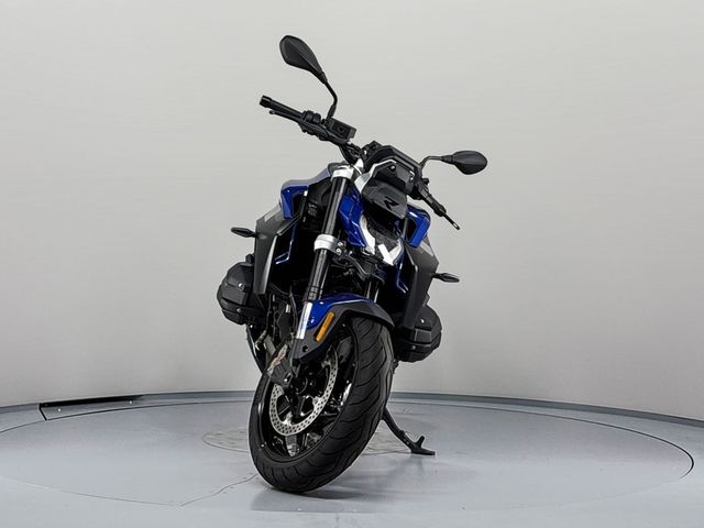 bmw - r-1300-r