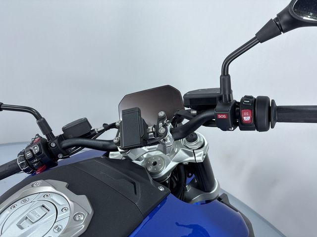 bmw - r-1300-r