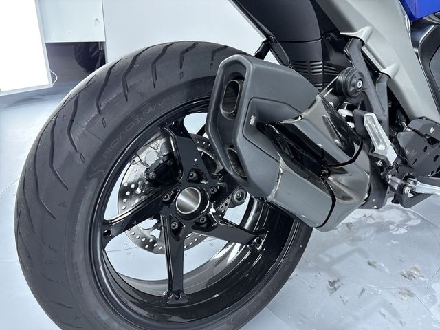 bmw - r-1300-r