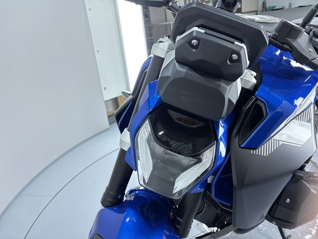 bmw - r-1300-r