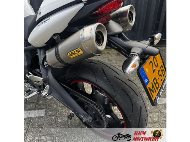 triumph - street-triple