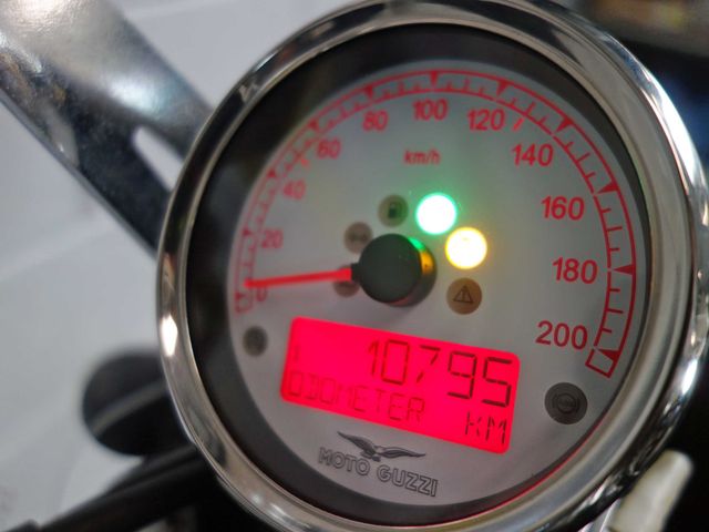 moto-guzzi - v-9-bobber