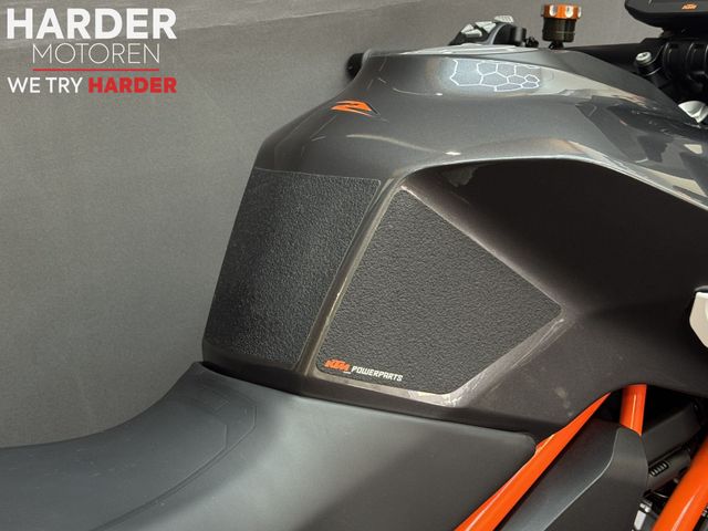 ktm - 1290-super-duke-r