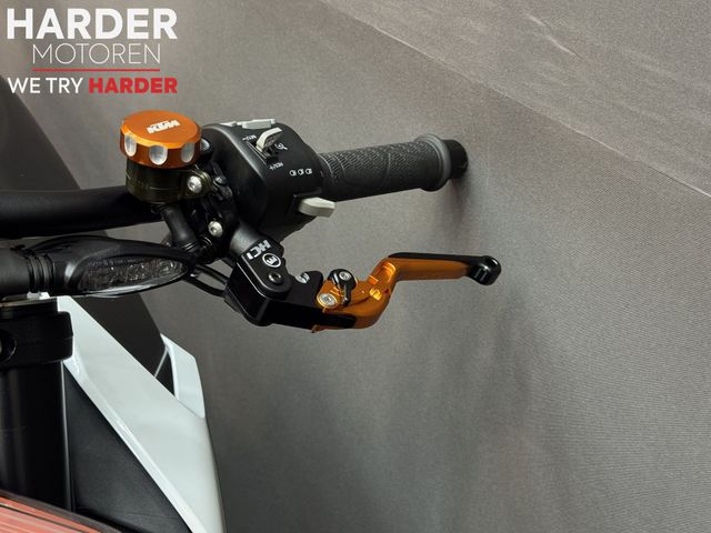ktm - 1290-super-duke-r