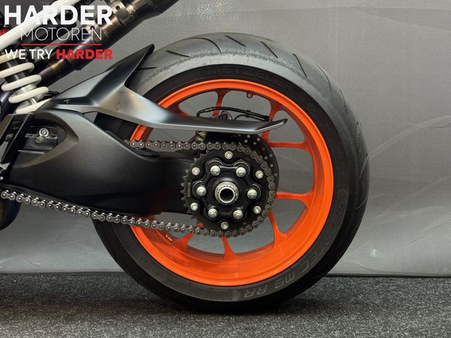 ktm - 1290-super-duke-r