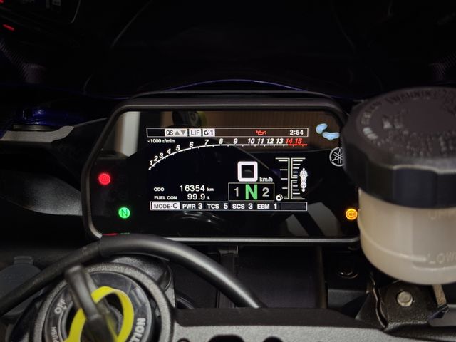 yamaha - yzf-r1