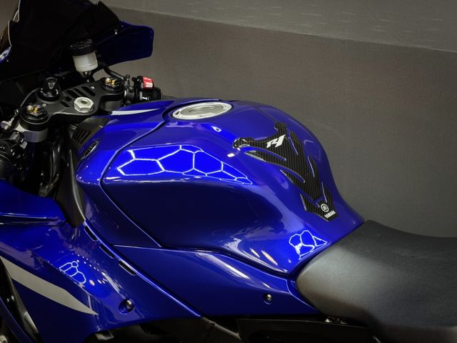 yamaha - yzf-r1