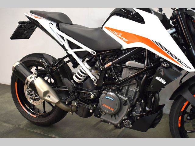 ktm - 390-duke-abs