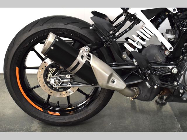 ktm - 390-duke-abs