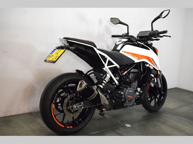 ktm - 390-duke-abs