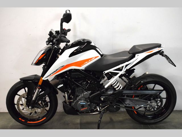 ktm - 390-duke-abs