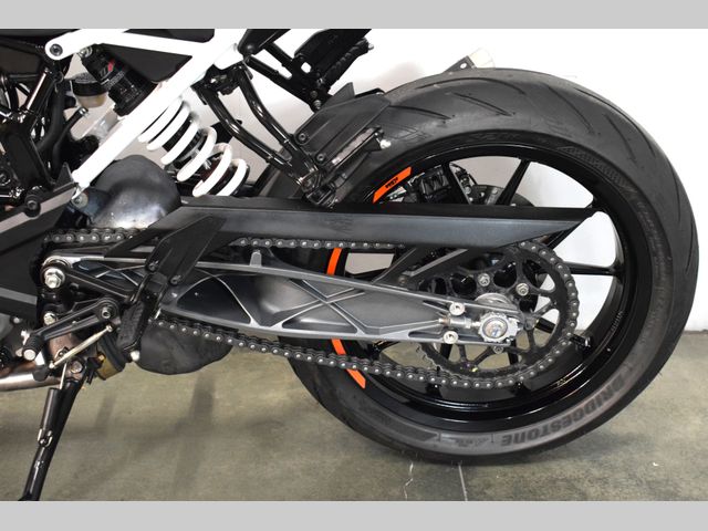 ktm - 390-duke-abs
