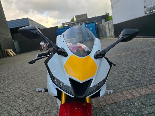 yamaha - yzf-r-125-world-gp-60th-anniversary