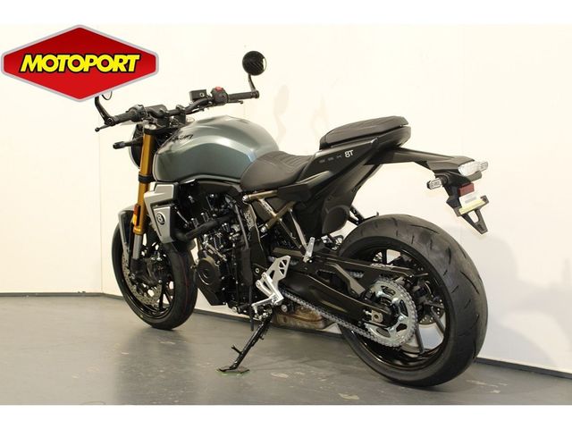 suzuki - gsx-8t