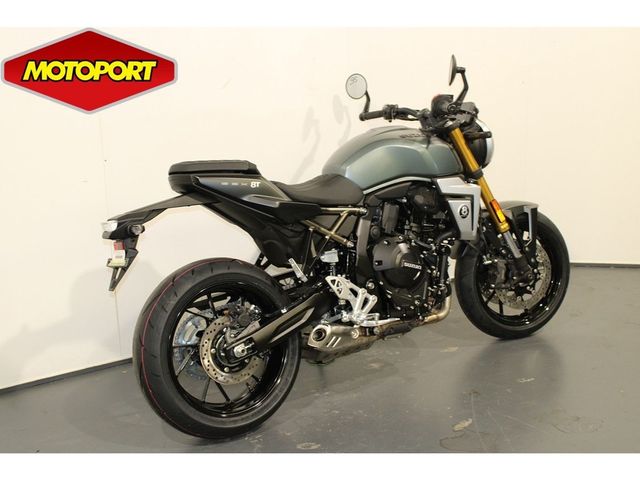 suzuki - gsx-8t