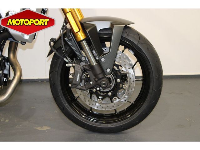 suzuki - gsx-8t
