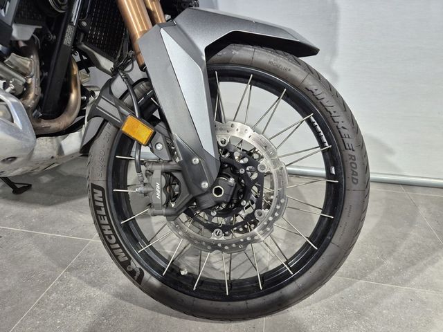 honda - crf-1100-l-africa-twin-adventure-sports