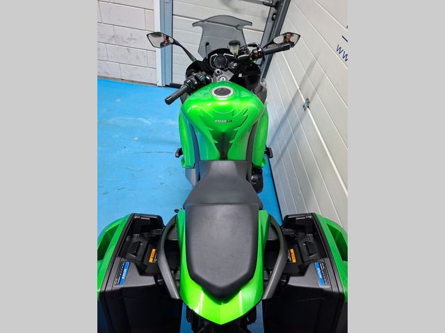 kawasaki - z-1000-sx-abs
