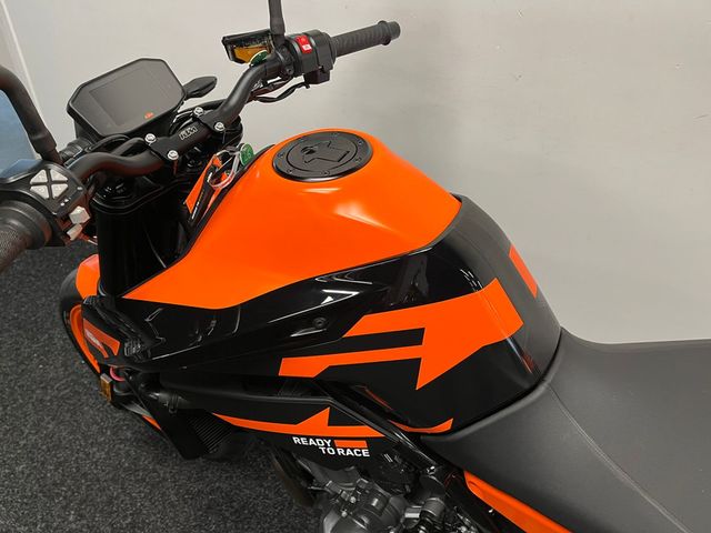 ktm - 890-duke-gp