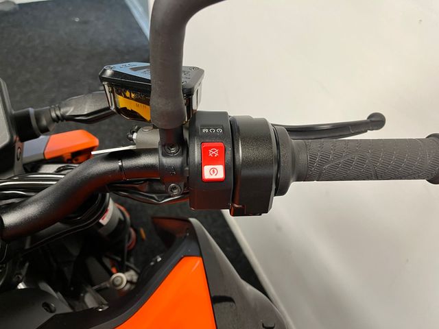 ktm - 890-duke-gp