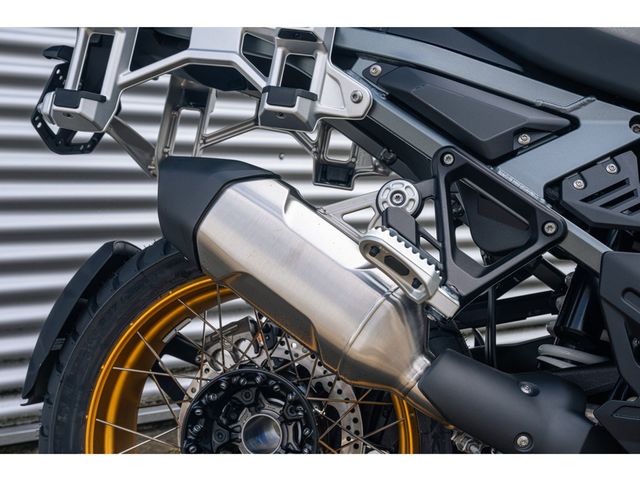 bmw - r-1300-gs-adventure