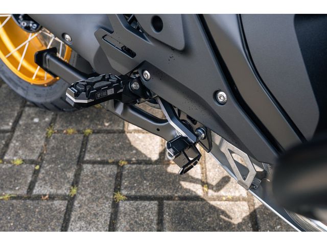 bmw - r-1300-gs-adventure