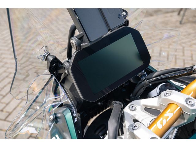 bmw - r-1300-gs-adventure