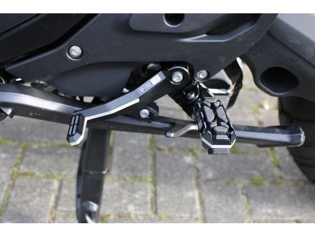 bmw - r-1300-gs-adventure