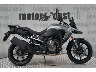 SUZUKI V-STROM 800 – foto 2