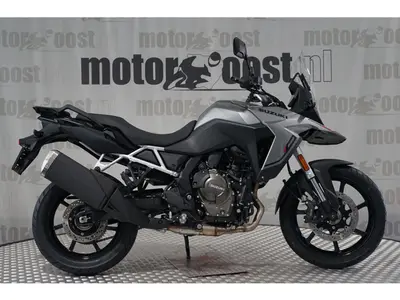 SUZUKI V-STROM 800 – foto 3