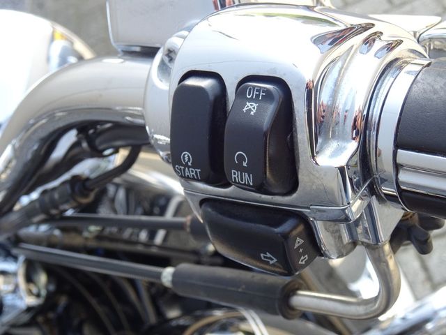 harley-davidson - softail-deluxe-flstni