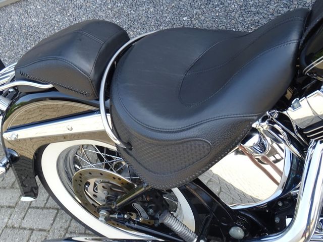 harley-davidson - softail-deluxe-flstni