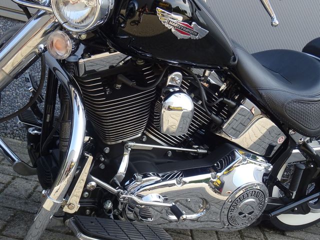 harley-davidson - softail-deluxe-flstni