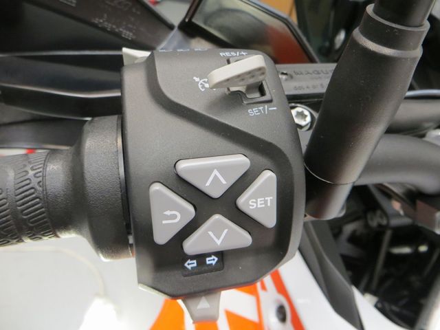 ktm - 1290-super-adventure-s