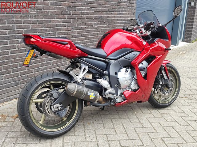 yamaha - fz-1