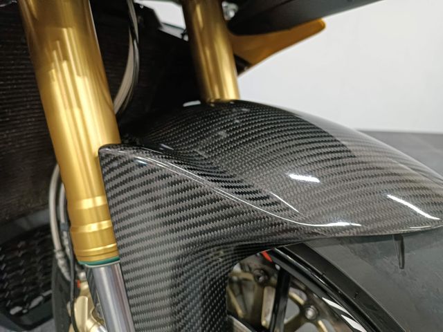 aprilia - tuono-v4