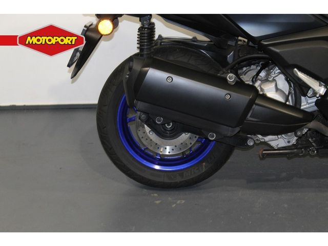 yamaha - x-max-300-abs